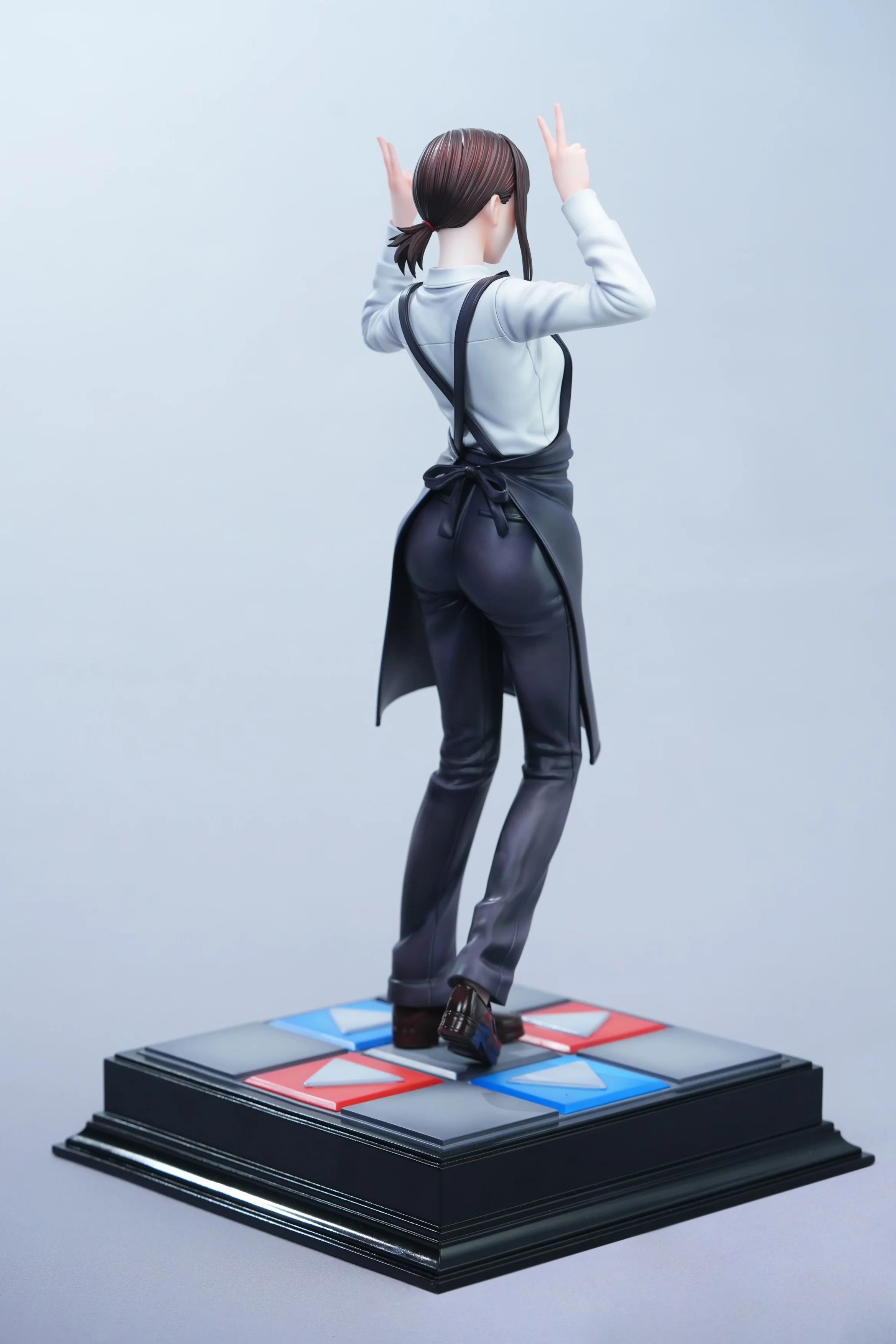 Chainsaw Man Hera Studio Kobeni Higashiyama Resin Statue - Image 6