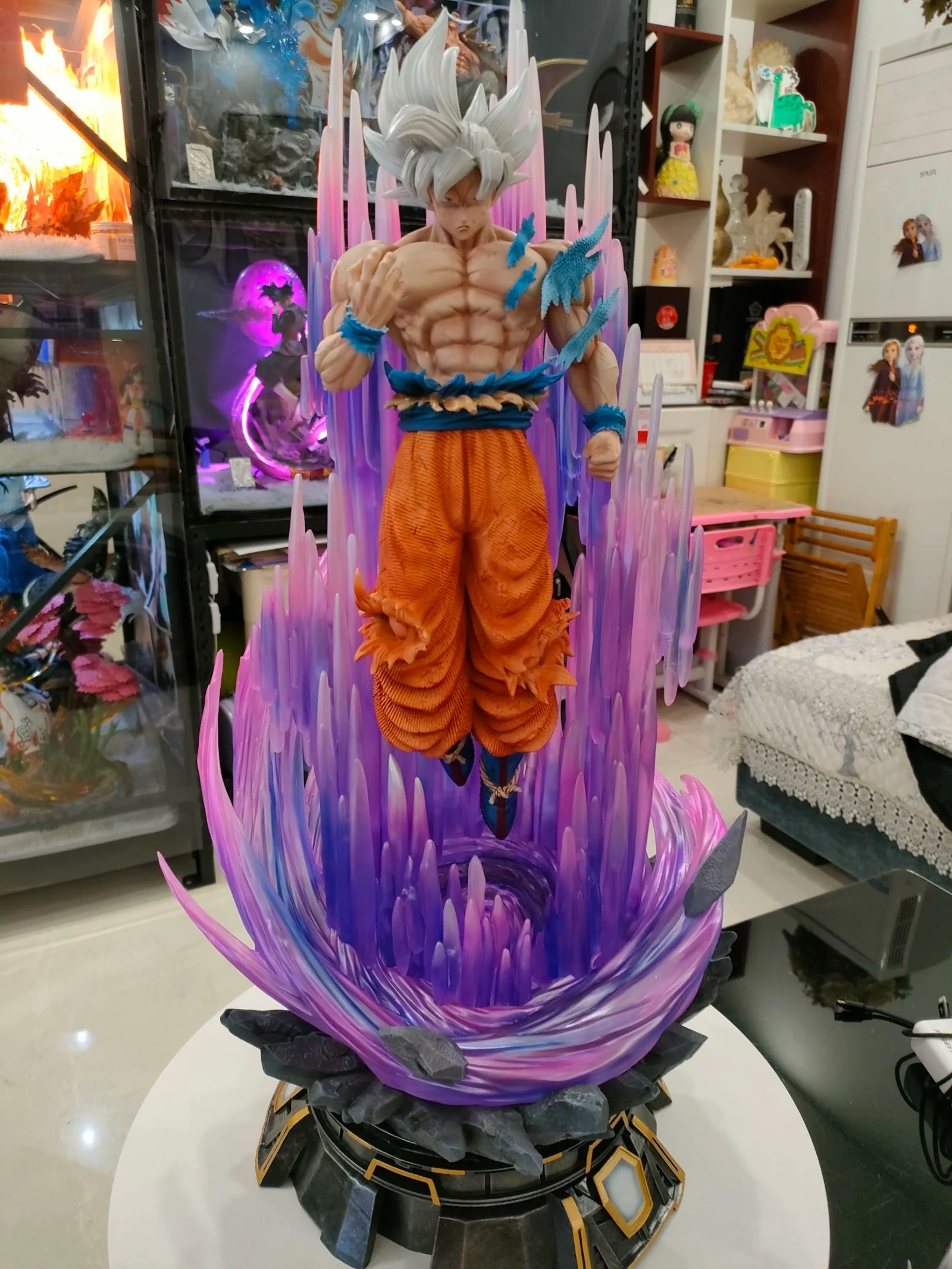 Dragon Ball ZBC Studio Goku Ultra Instinct Resin Statue - Image 14